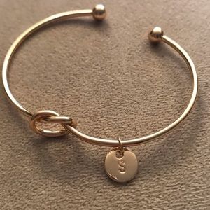 🆕Gold infinity knot adjust cuff A charm bangle